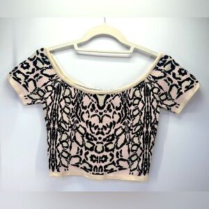 NWT Lucy Paris Black and Cream Fitted Crop sweater M
